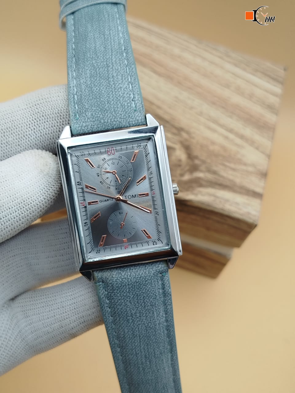 TOMI mens leather strap watch