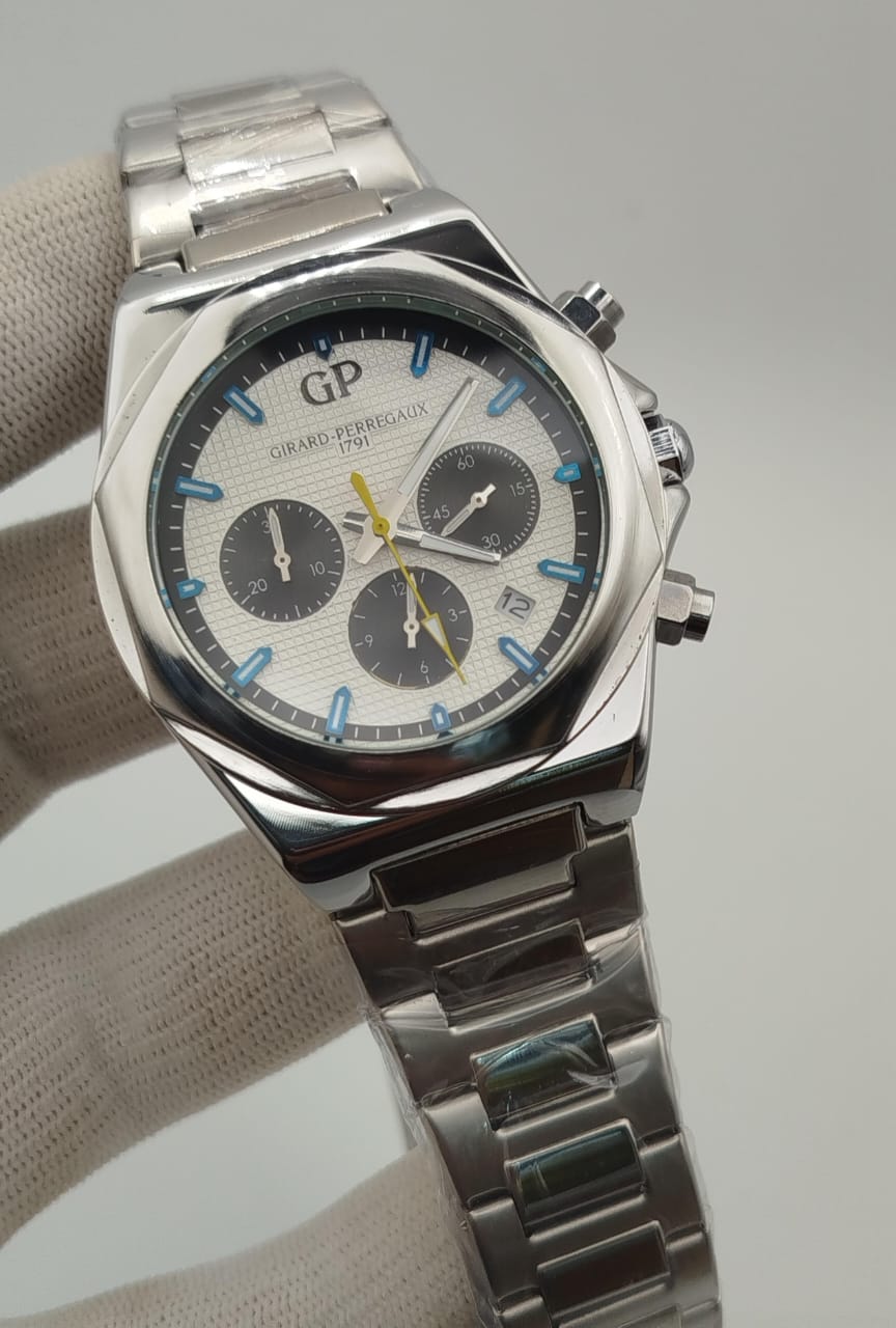 Girard-Perregaux Laureato Chronograph 42MM 81020 Silver Dial Men's Watch Auth