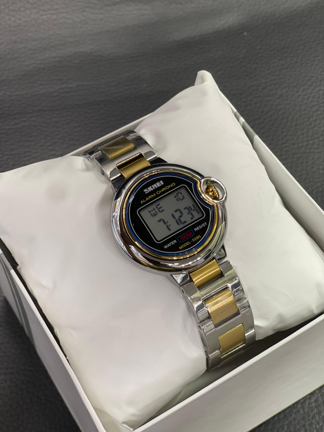 The SKMEI 2285 functional digital wristwatch