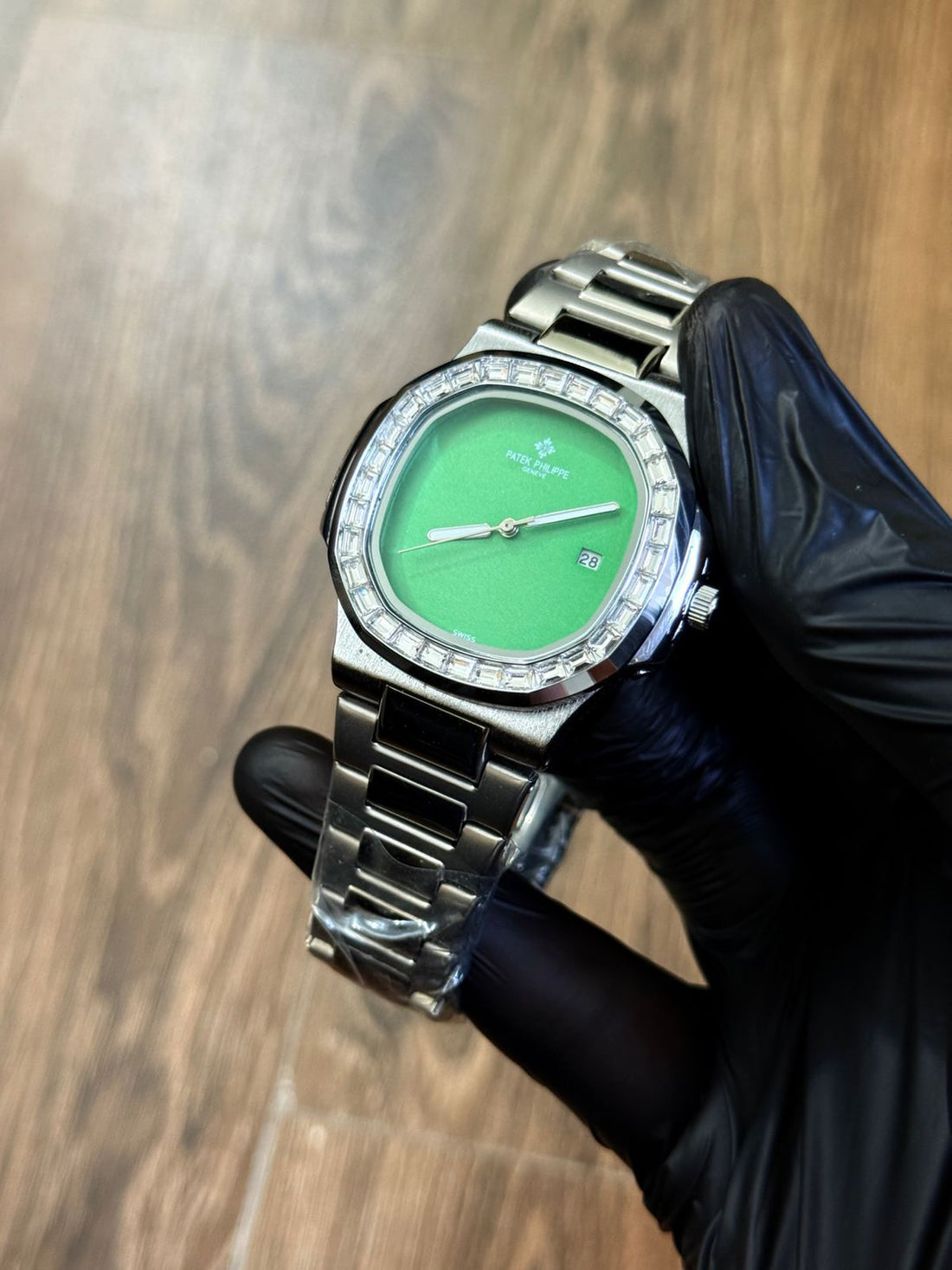 Patek Philippe Men’s simple dial Watch