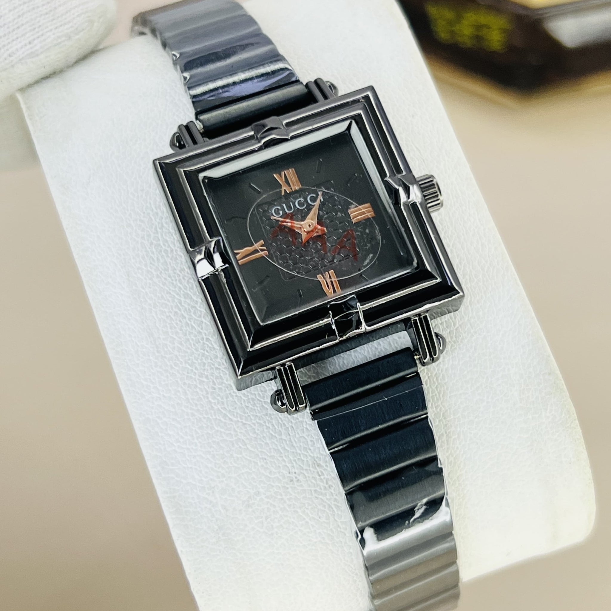 GUCCI SHFFAR CHAIN WOMEN WATCH