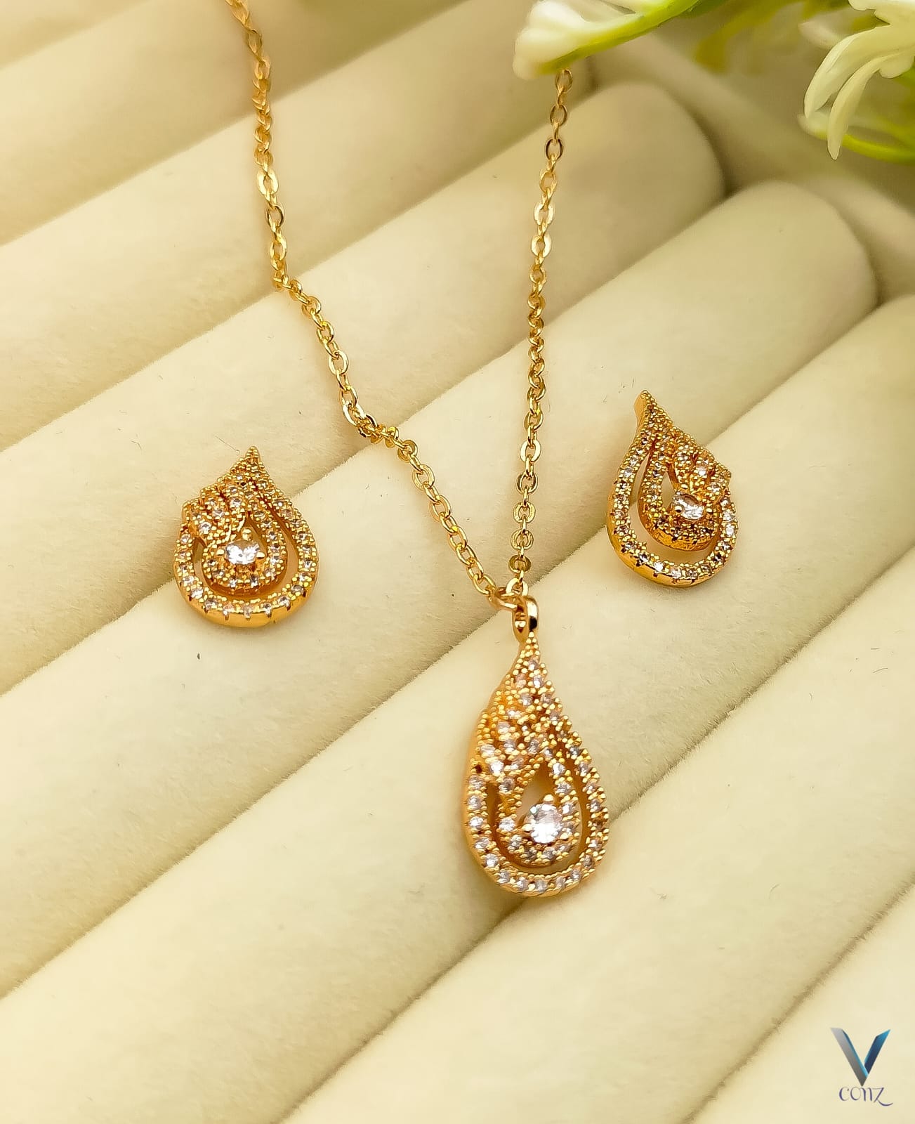 Fancy Gold plated Zarqoon locket Set