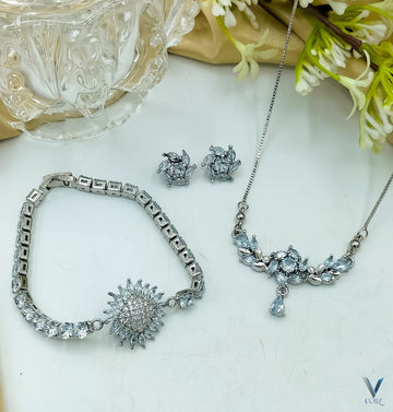 Fancy China gold plated Zarqoon locket set with Zarqoon Breslate