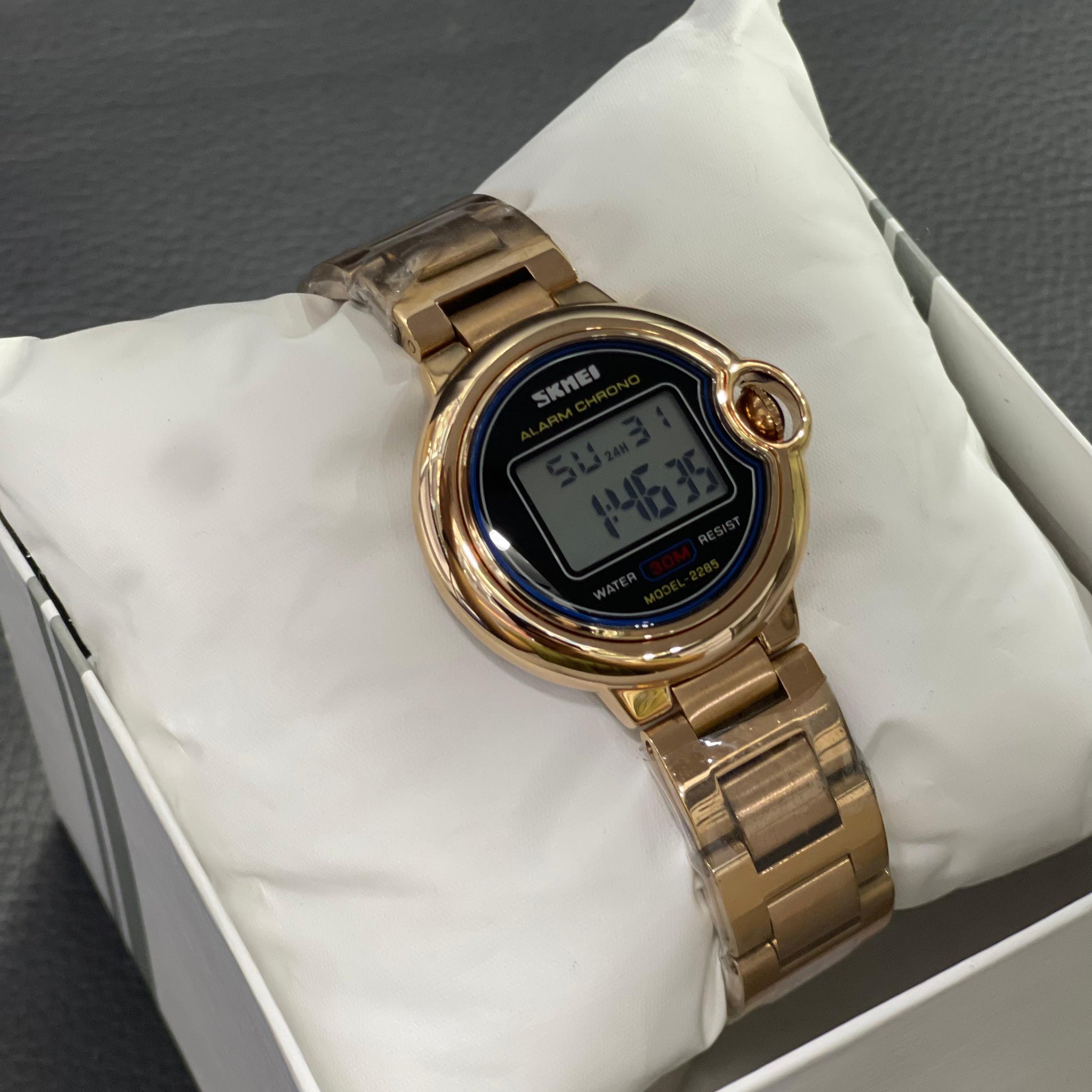 The SKMEI 2285 functional digital wristwatch